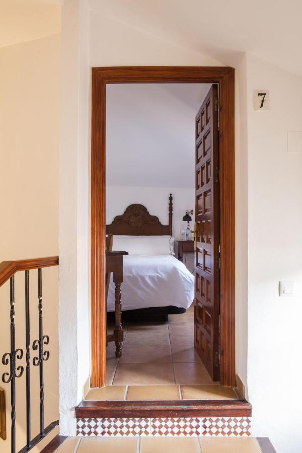 Tugasa Hotel Y Casas Rurales La Posada Villaluenga Del Rosario Ngoại thất bức ảnh