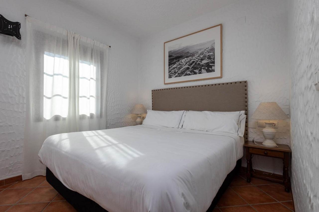 Tugasa Hotel Y Casas Rurales La Posada Villaluenga Del Rosario Ngoại thất bức ảnh