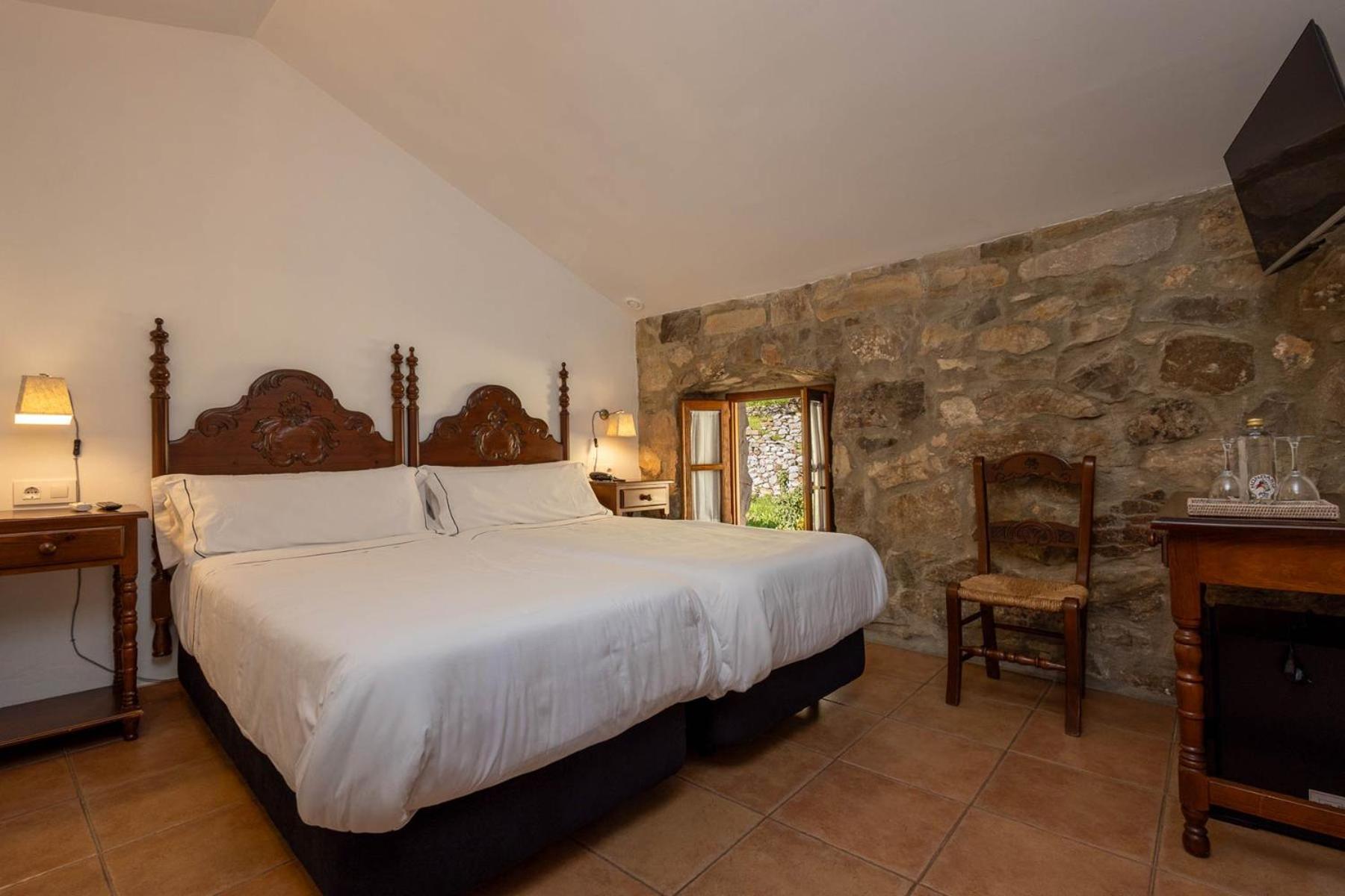 Tugasa Hotel Y Casas Rurales La Posada Villaluenga Del Rosario Ngoại thất bức ảnh