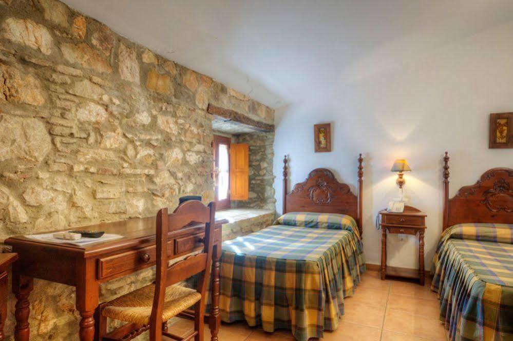 Tugasa Hotel Y Casas Rurales La Posada Villaluenga Del Rosario Ngoại thất bức ảnh