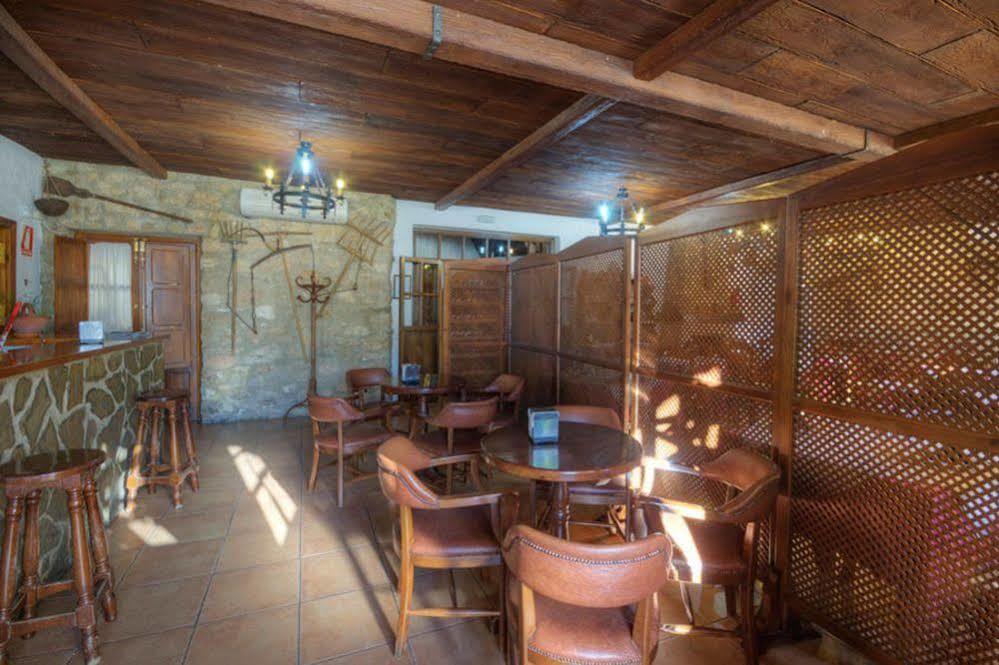 Tugasa Hotel Y Casas Rurales La Posada Villaluenga Del Rosario Ngoại thất bức ảnh
